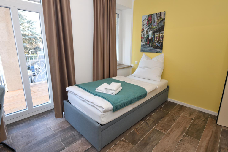 Bedroom 16