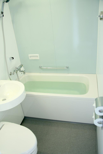Bathroom 14