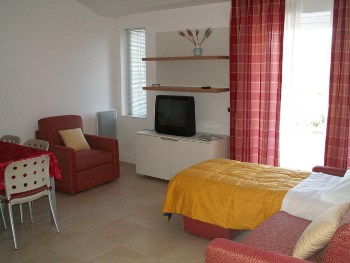 Bedroom 16