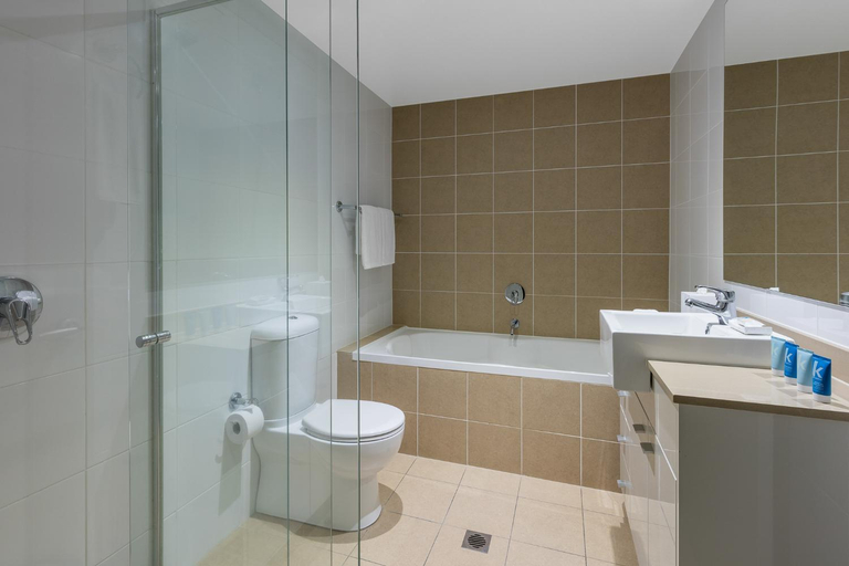 Bathroom 5, Meriton Suites Broadbeach, Gold Coast