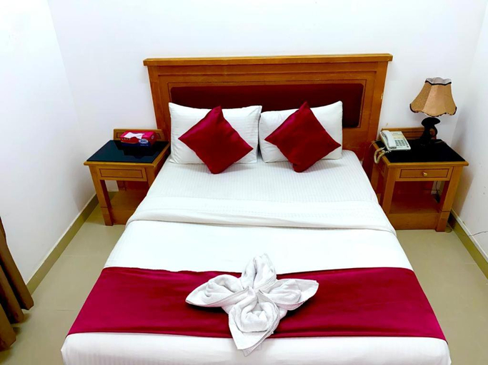 Bedroom 3, Savoy Inn Hotel, Seeb