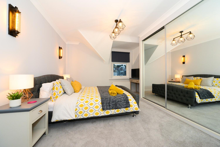 Bedroom 12