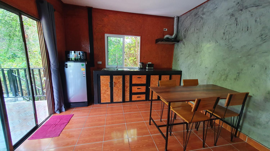 Dining Room 4