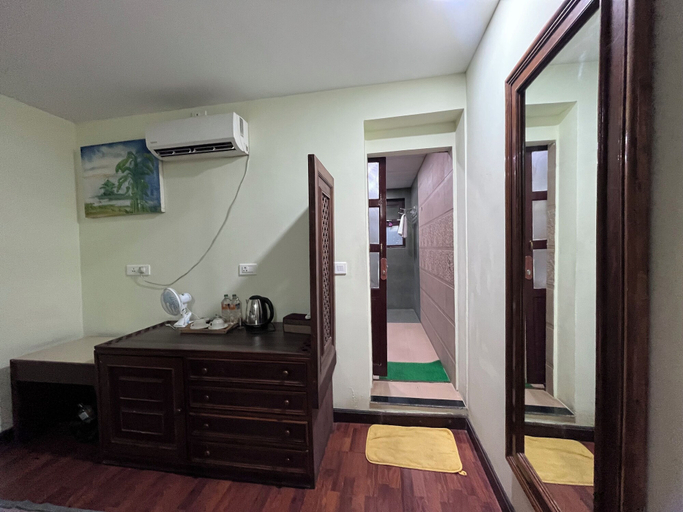 Bedroom 4, Lake Twenty Thousand Farm & Retreat, Narayani