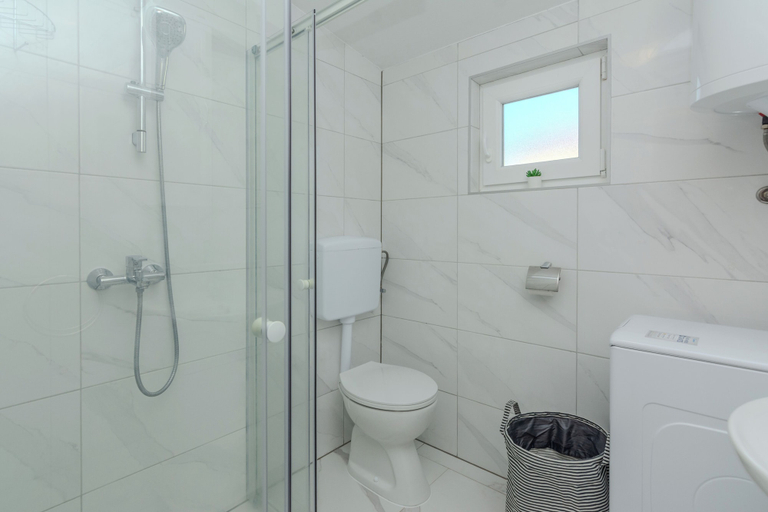 Bathroom 3, Apartment Zilic, Vir