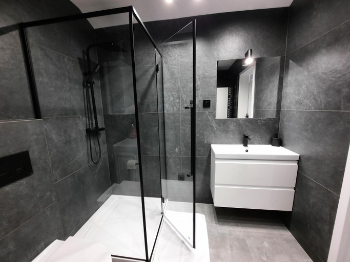 Bathroom 3, Cracow by Night Apartments, Kraków City