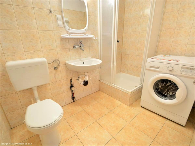 Bathroom, Domek NAD STRUMIENIEM, Lesko