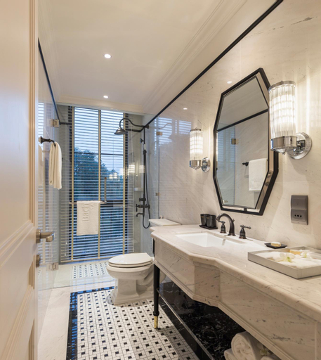 Bathroom 4