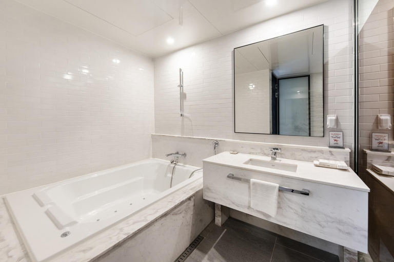 Bathroom 4, H Avenue Gwanganri Beach, Suyeong