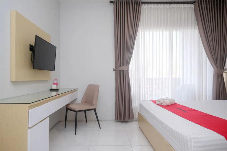 Bedroom 8