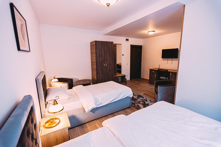 Others 5, Motel Piatra Corbului, Bicaz