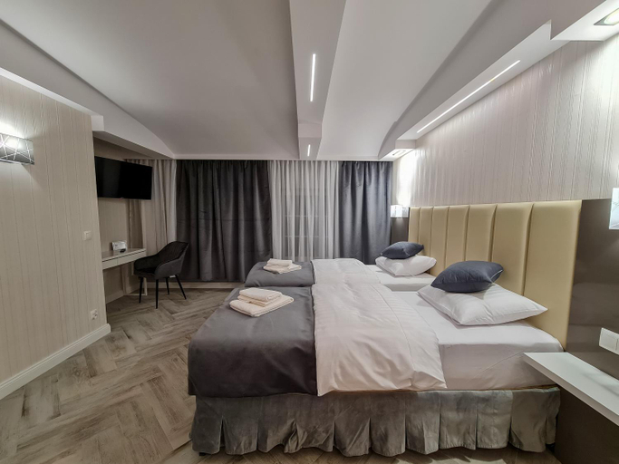 Others 3, Apartamenty Hayduk, Żary