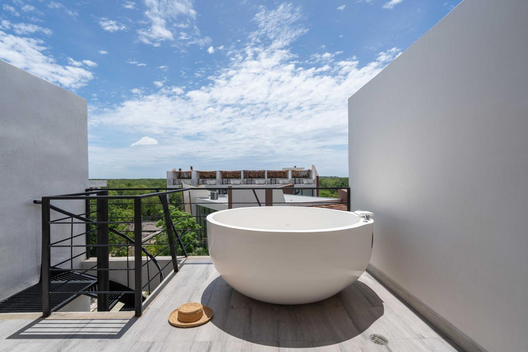 Bathroom, Chaac, Cozumel