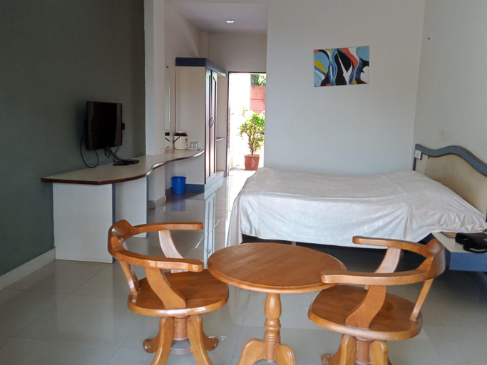 Bedroom 4, Hotel Hilltop by Fidato Hotels, Kolhapur