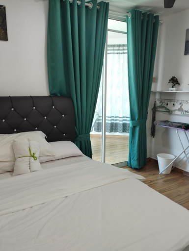 Others 4, Inap Idaman 7 5 Pax 2 Queen Plus 1 Sofa Bed, Kota Bharu