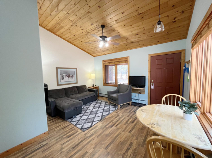 Others 4, Cabin A Suite Bed and Breakfast, Teller