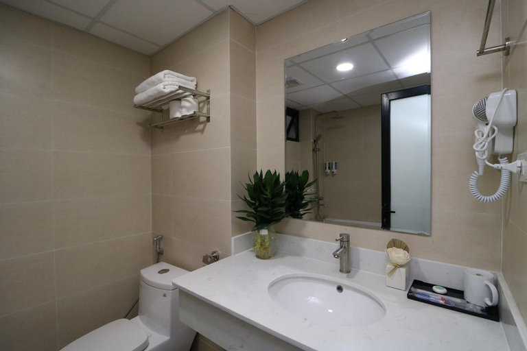 Bathroom 17
