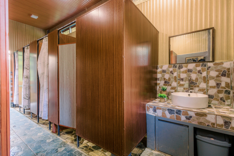 Bathroom 4, Busai Dream Falls Resort, Sevilla