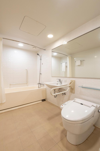 Bathroom 7