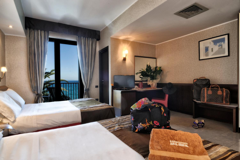 Bedroom 11
