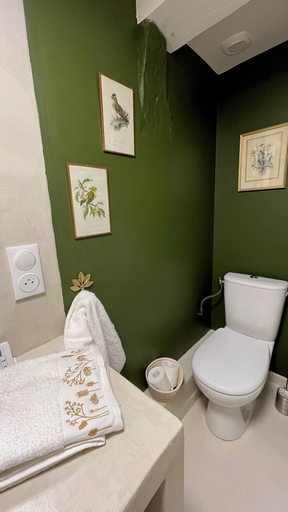Bathroom 5, Domaine de Blanvatel, Calvados