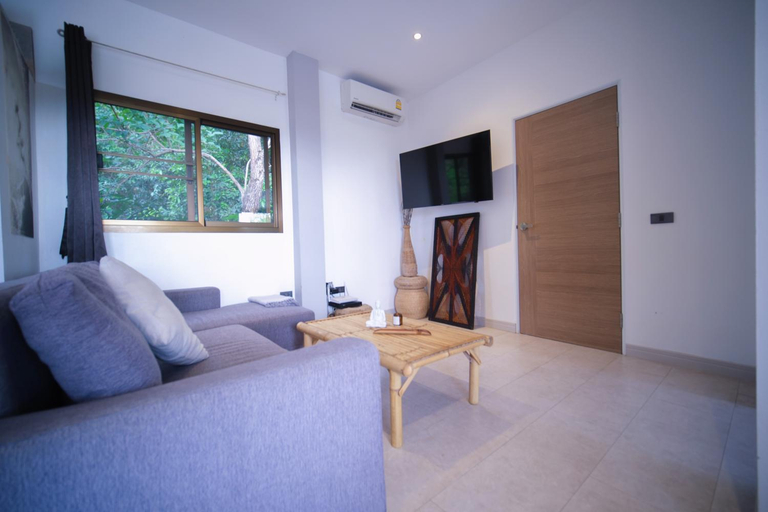 Shared lounge/TV area, Mantra Sea View Villa, Ko Phangan