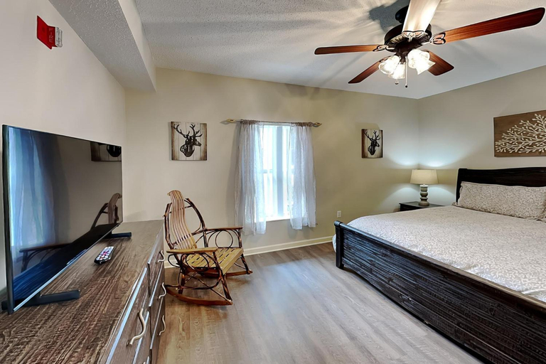 Bedroom 3, Rock-a-While Whispering Pines 214, Sevier