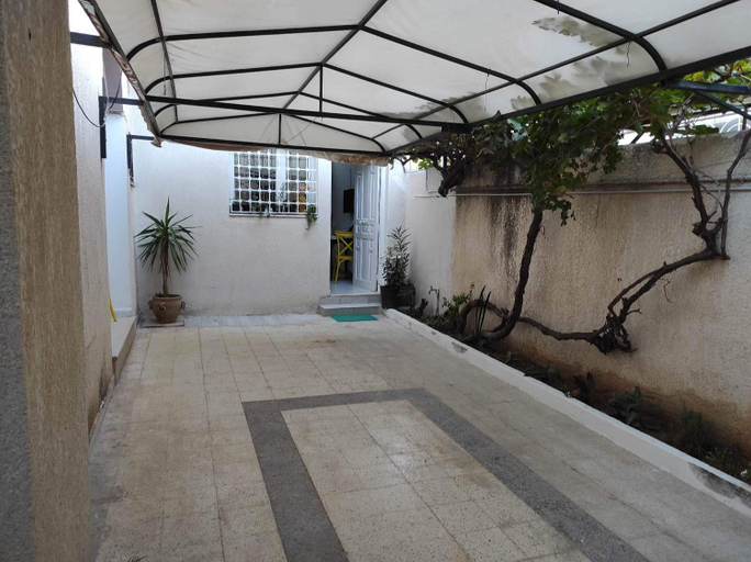 Exterior & Views 1, Studio, Cite la GAZELLE ,pas Jafar, quartier calme 10 min de l'aeroport pres du Technopark, Soukra