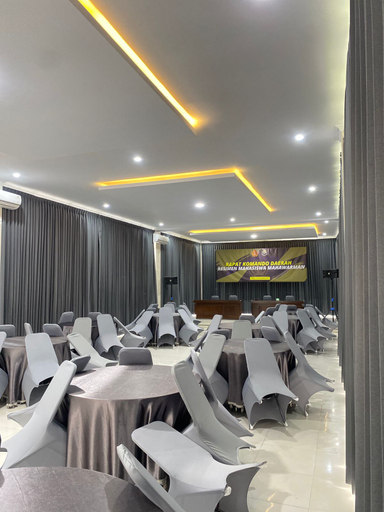 Food & Drinks, Green Patriot Resort, Garut