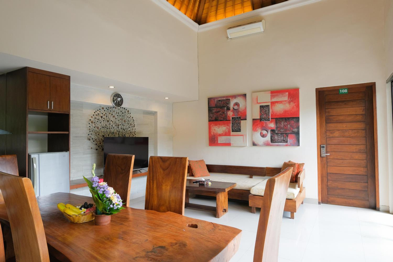 Dining Room 26