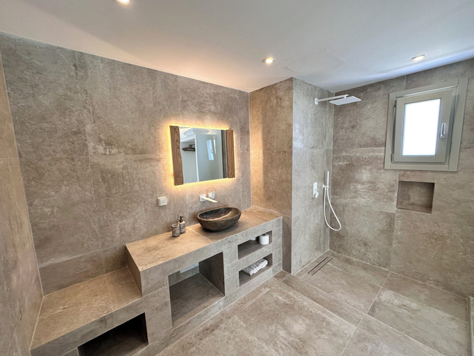 Bathroom 4, Aeris suites pori, South Aegean