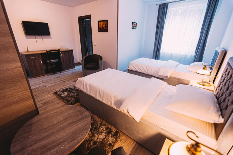 Others 2, Motel Piatra Corbului, Bicaz