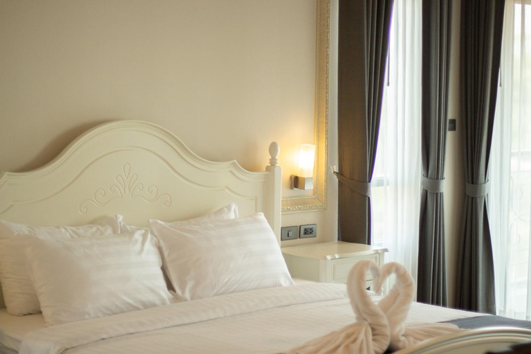 Bedroom 12