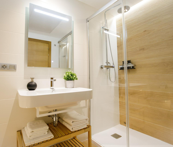 Bathroom 4, Suites Castellón, Castellón