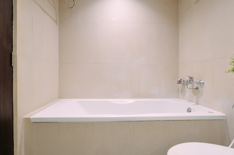 Bathroom 18