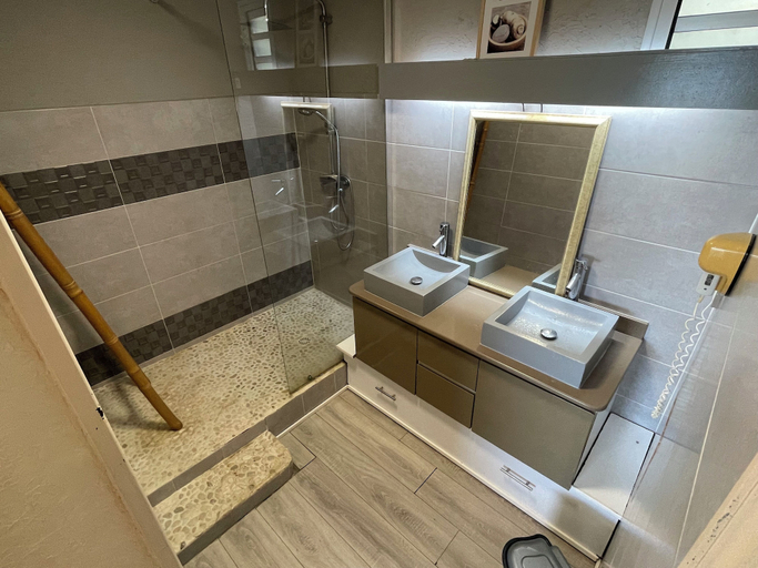 Bathroom 4, Anse des Rochers Beach & Pool Resort, Saint-François