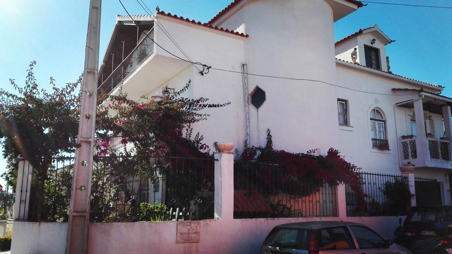 Solar N.S. Aires, Almada