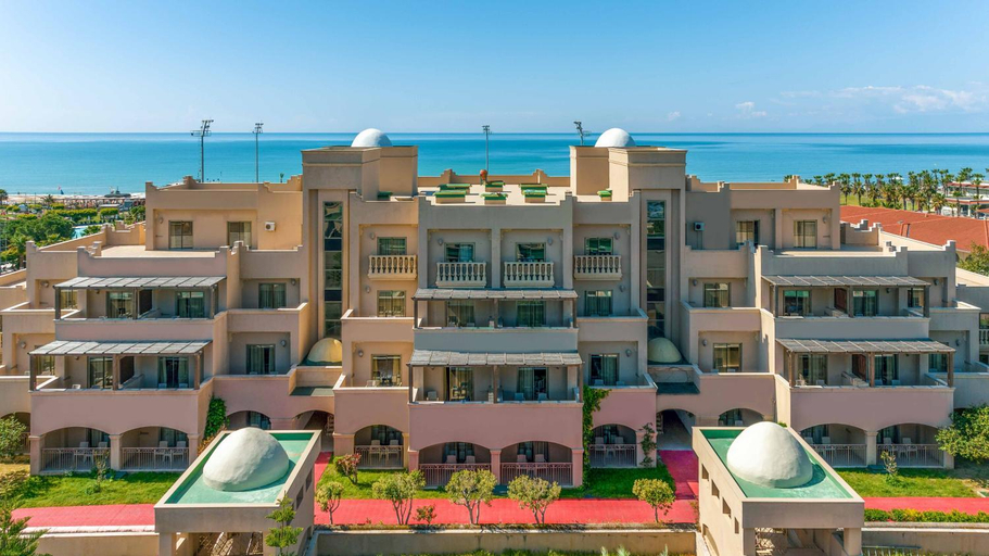Exterior 2