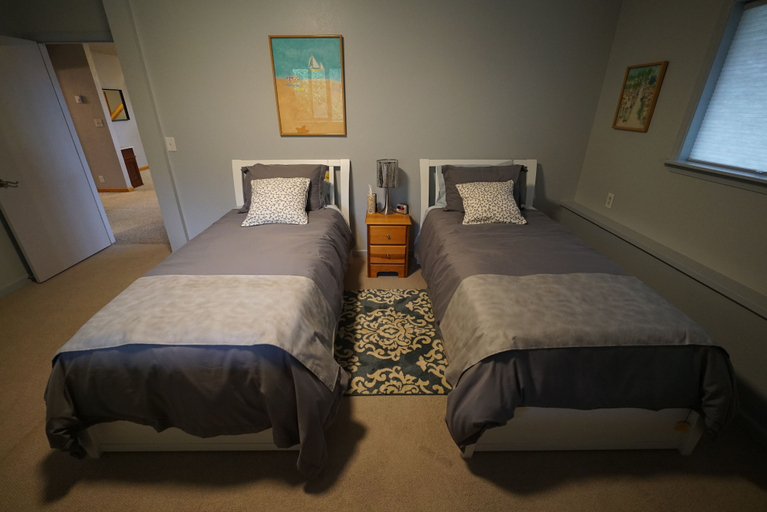 Bedroom 4, MapleRidge House: A BnB For All Seasons!, Clark