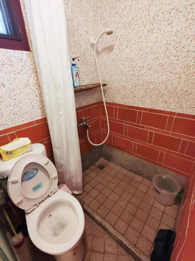 Bathroom 11