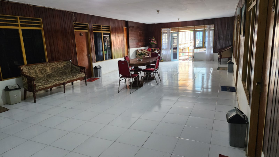 Others 2, HOTEL LORUS, Paser