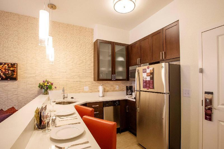 Dining Room 7