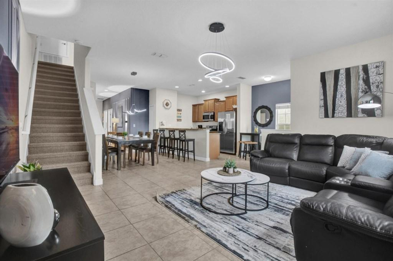 Bedrooms  4 Bathrooms  Paradise Palms 8869 CP, Osceola