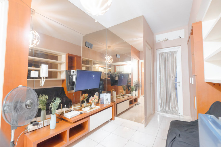 Others 2, Modern 2BR Apartment for 4 Pax at Springlake Summarecon By Travelio, Bekasi