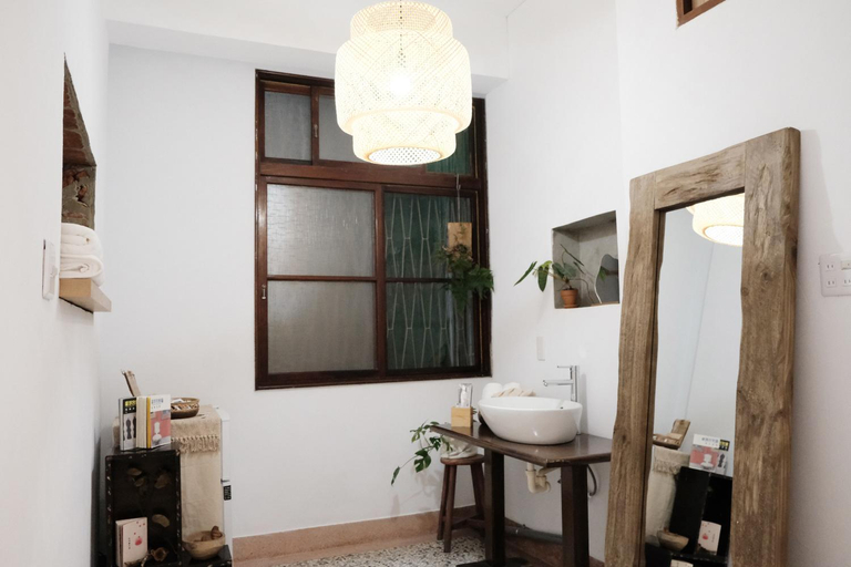 Bathroom 1, Lure Guesthouse, Tainan