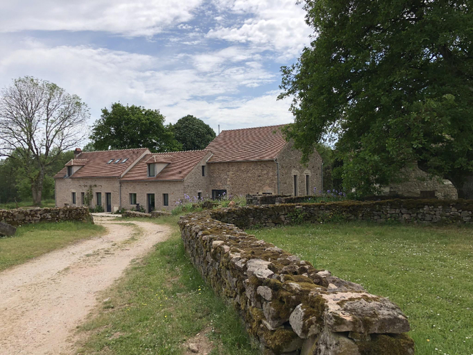 Others 5, Hameau Les Gaties, Yonne