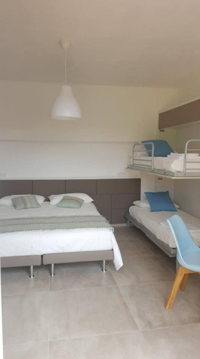 Bedroom 2, Villa Josephine B&B, Brescia