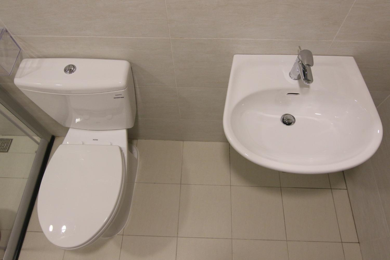 Bathroom 2, Donggang Riyowa Homestay, Pingtung