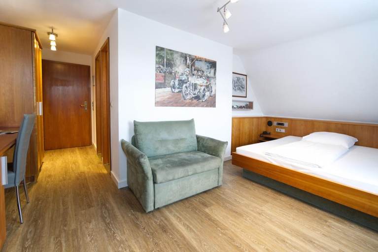 Bedroom 4, Reinhardts Garni Automobilia Hotel, Ludwigsburg