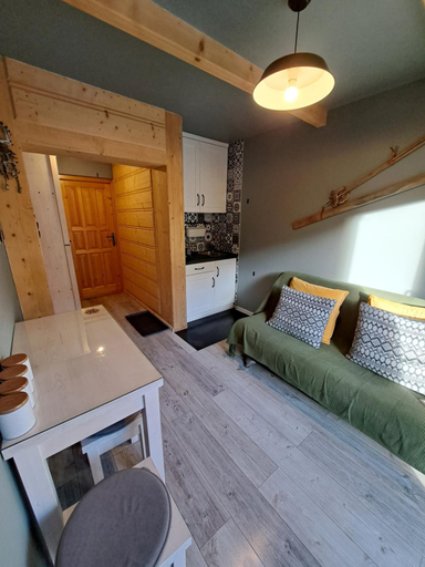 Others 4, Noclegi przy Lesie, Tatra